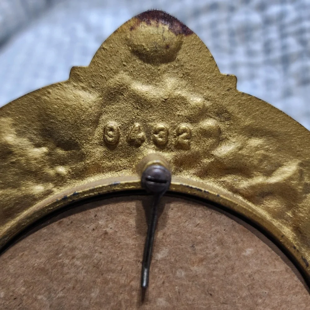 Vintage Gold Cast Metal Floral Tabletop Mirror Ornate Beveled Oval Easel 9432